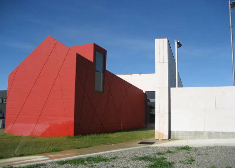 Modern home painted with acrilid in red